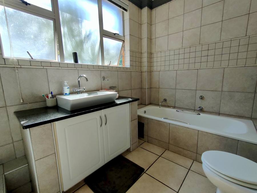 3 Bedroom Property for Sale in Kosmos North West